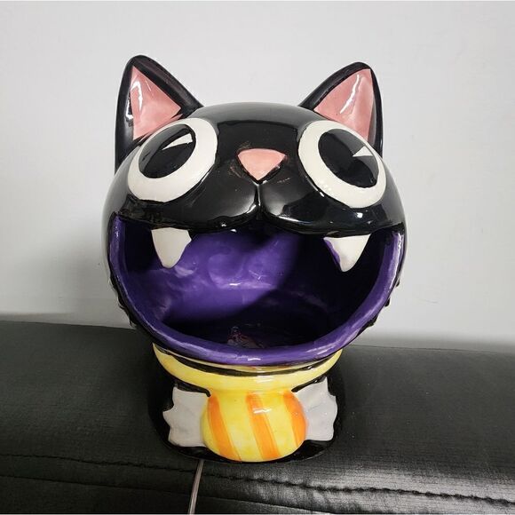 Nwt Tricky Treats Pre-Lit Halloween Cat Candy Holder, 7.1" - Picture 2 of 4